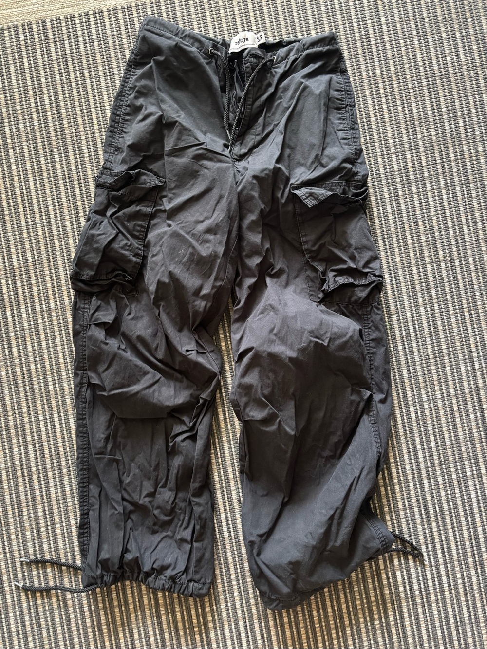 baggy cargo pants